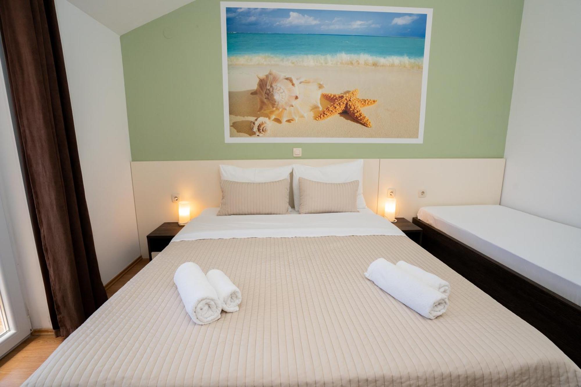Kustići Bed & Breakfast Marta & Tona מראה חיצוני תמונה